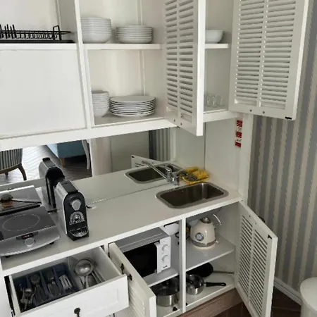 Ocean View Apartment *